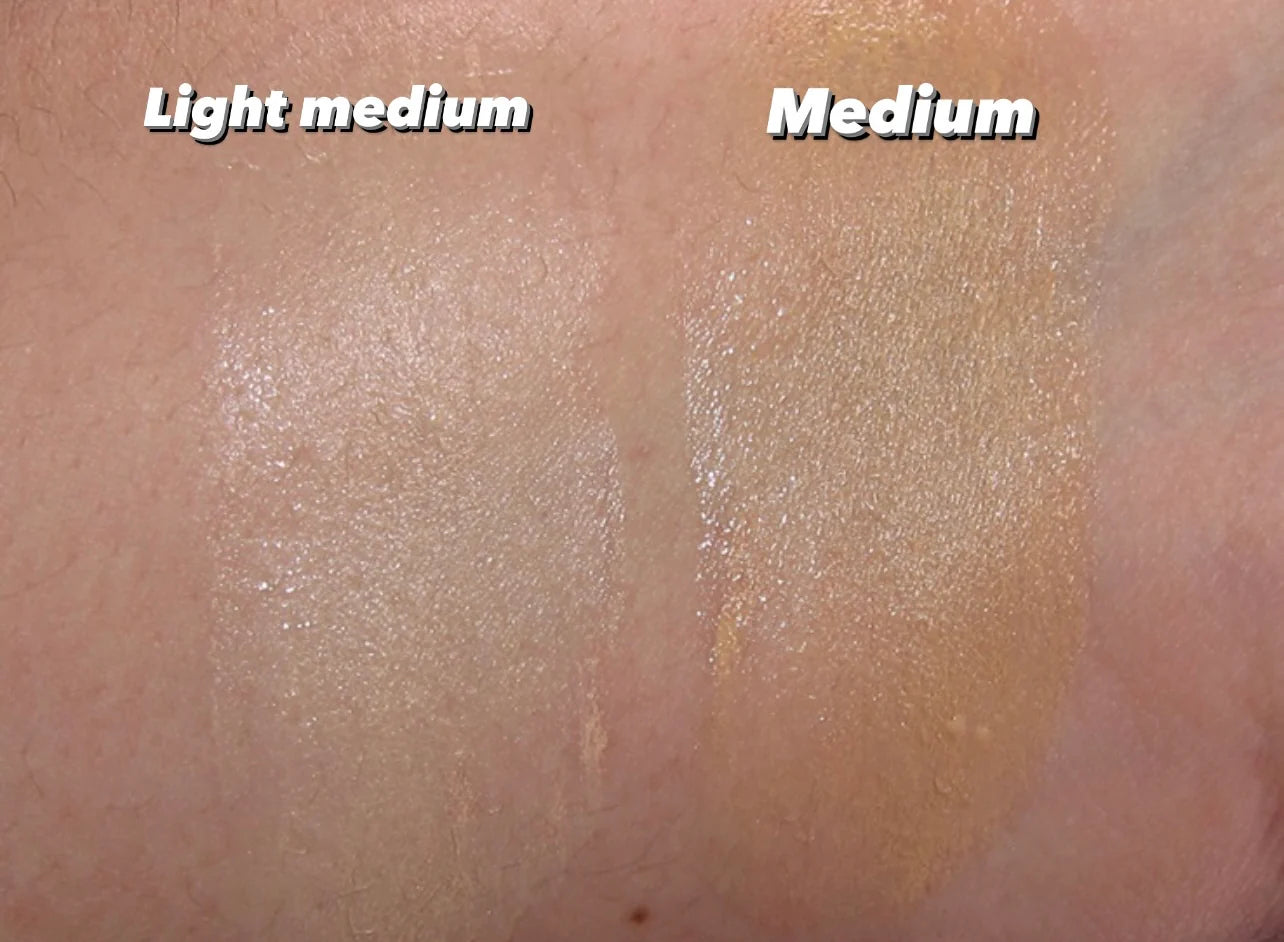 CoverGirl Simply Ageless Skin Perfector Essence - Light Medium